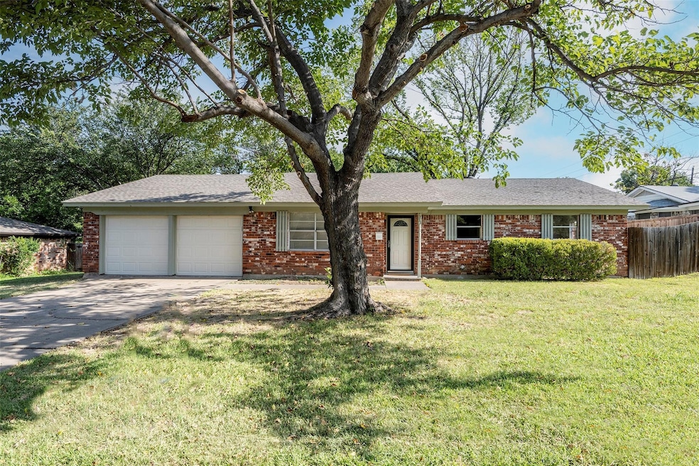 7833 Clark St, North Richland Hills, TX 76180 - photo 1