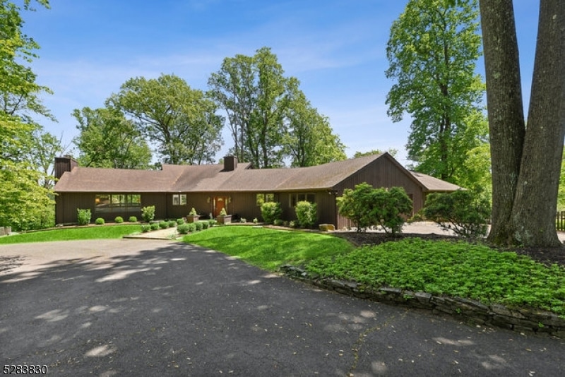 6 Belmont Ct, Flemington, NJ 08822 - photo 1