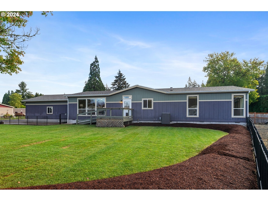 21936 Laurel Ave NE, Aurora, OR 97002 - photo 1