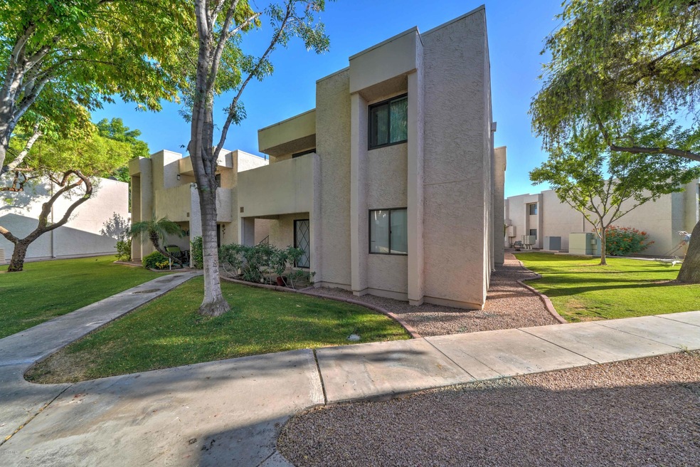 1920 W Lindner Ave-1