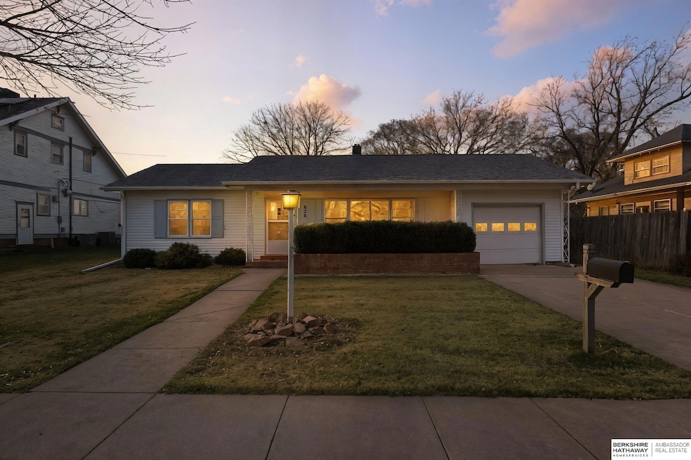 828 S 3rd St, Albion, NE 68620 - photo 1