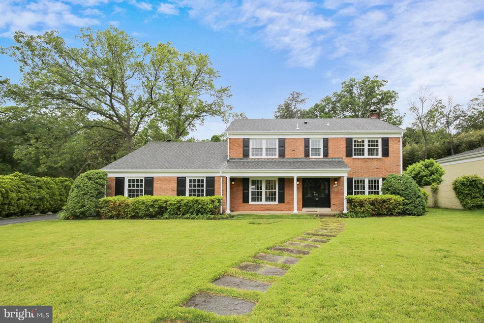 1215 Belle Vista Dr, Alexandria, VA 22307 - photo 1