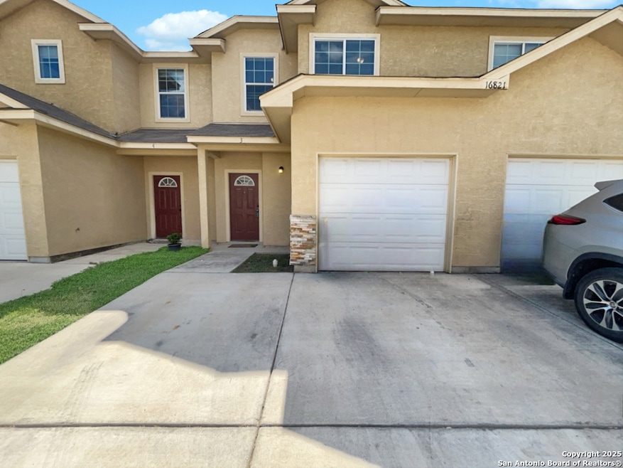 16821 Showdown Path unit 3, Selma, TX 78154 - photo 1