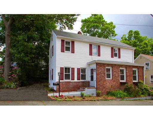 8 Elliott St, Reading, MA 01867 - photo 1