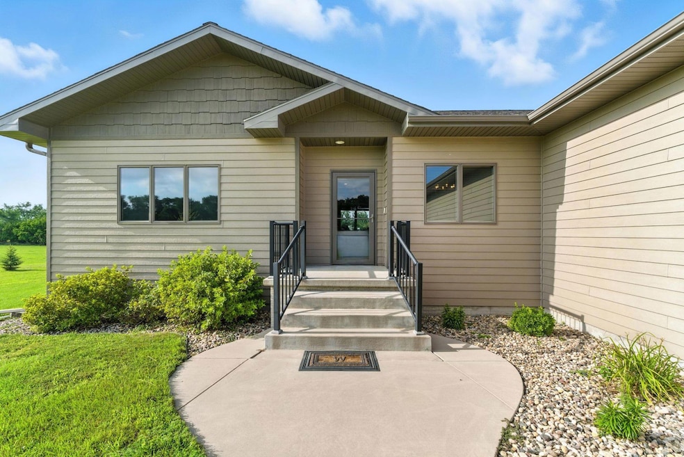 2636 Anthony Ave, Mitchell, SD 57301 - photo 1