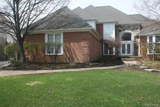 6682 Torybrooke Cir, West Bloomfield, MI 48323 - photo 1