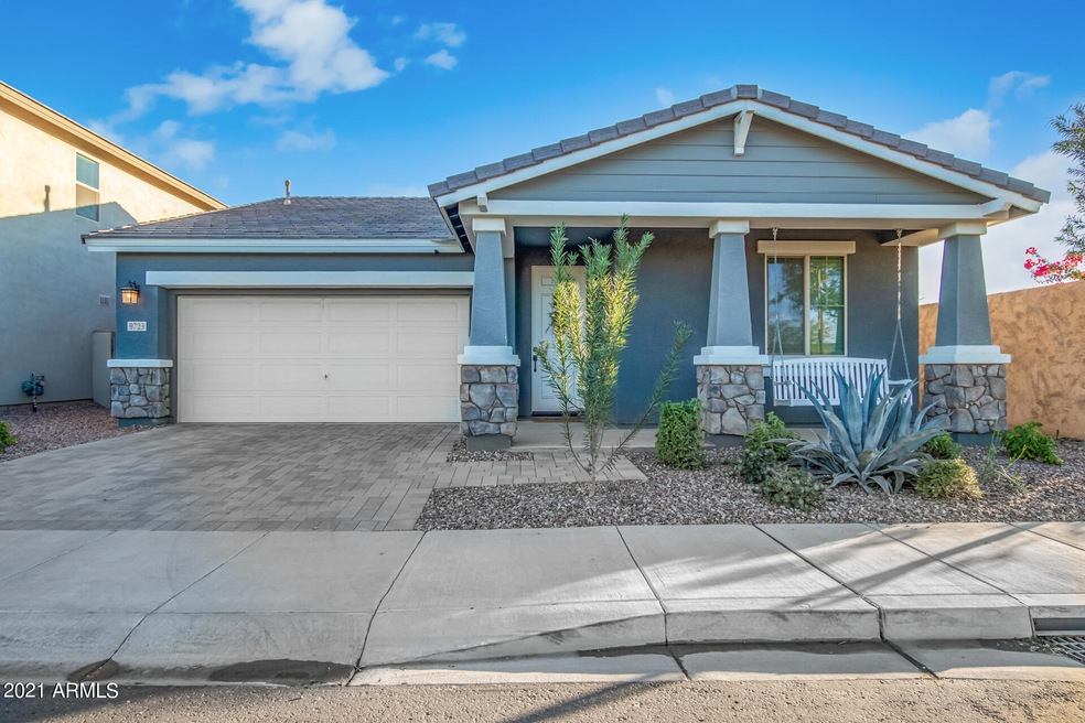 Front yard landscaping maintained by HOA