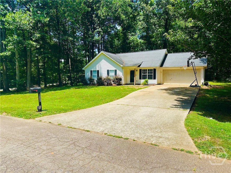 6533 River Hill Dr, Flowery Branch, GA 30542 - photo 1