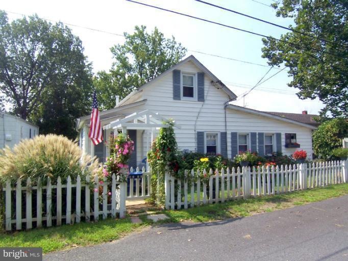 9117 3rd St, Lanham, MD 20706 - photo 1