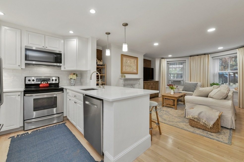 94 Waltham St unit 2, Boston, MA 02118 - photo 1