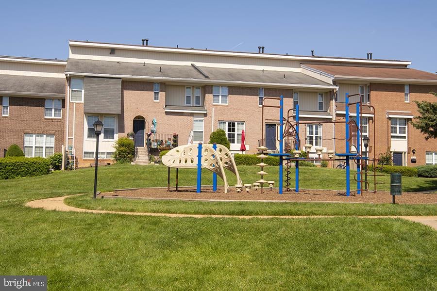 1699 Yale Place unit 3B-374, Rockville, MD 20850 - photo 1