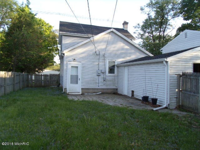 1407 Maple St, Niles, MI 49120 - photo 1