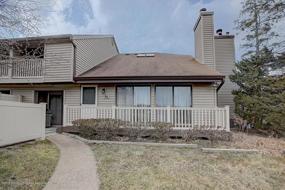 Welcome to 82 Cotswold Circle