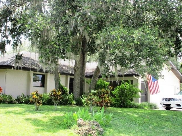 CORNER LOT, BEAUTIFUL NATURAL SETTING AND LANDSCAP