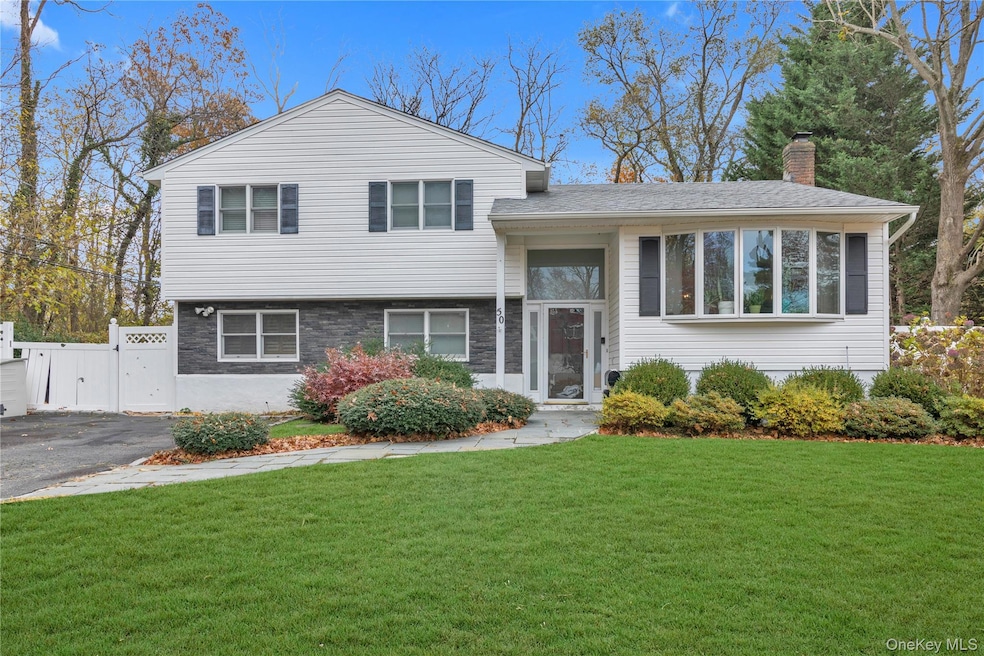 50 Jerome Dr, Glen Cove, NY 11542 - photo 1
