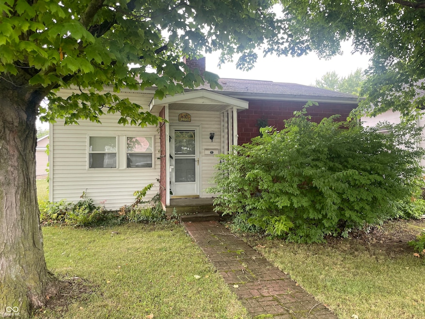 272 N Mapleton St, Columbus, IN 47201 - photo 1