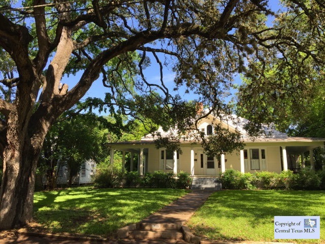 810 W San Antonio St, San Marcos, TX 78666 - photo 1