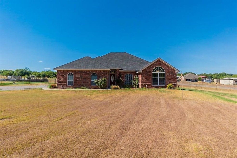 875 Sandlin Ln, Springtown, TX 76082 - photo 1