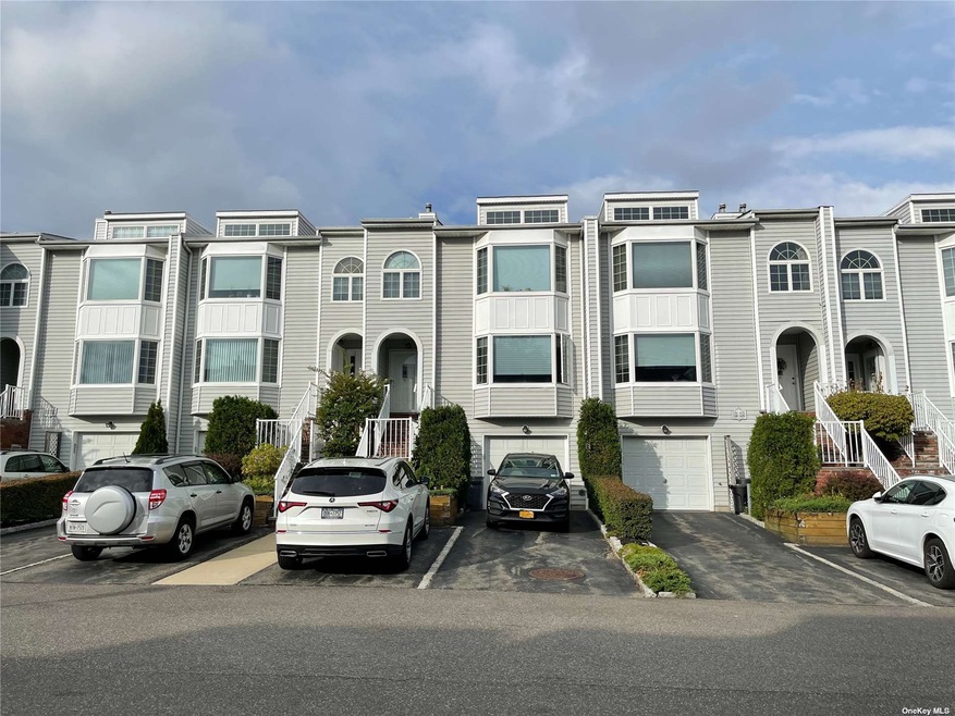 241-45 Oak Park Dr unit 46A, Little Neck, NY 11362 - photo 1