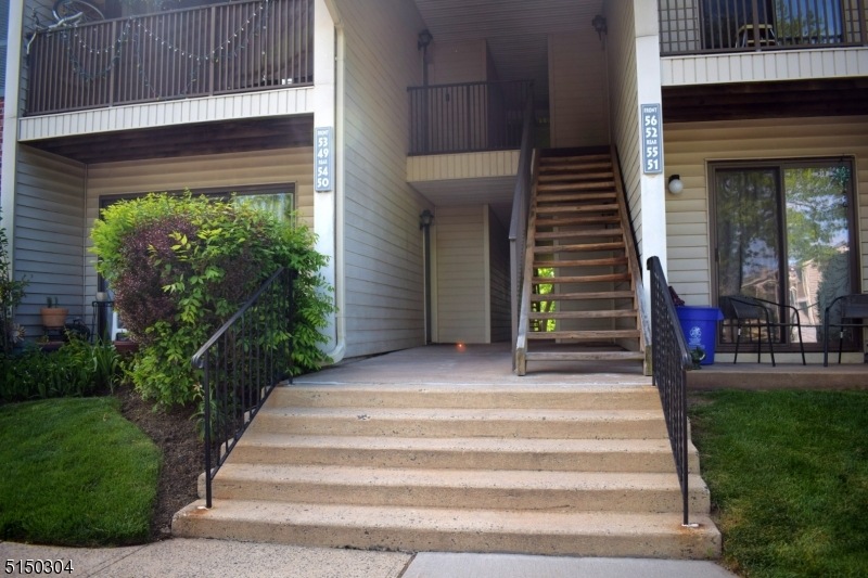 50 Taylor Dr unit B1, Franklin Park, NJ 08823 - photo 1