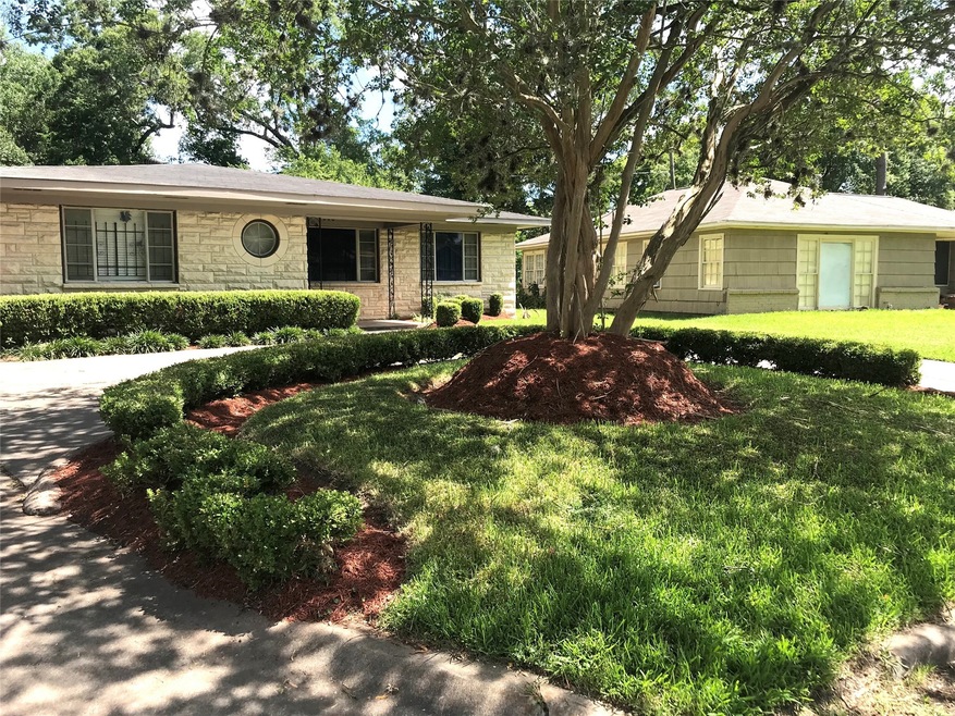 4946 Eppes St, Houston, TX 77021 - photo 1