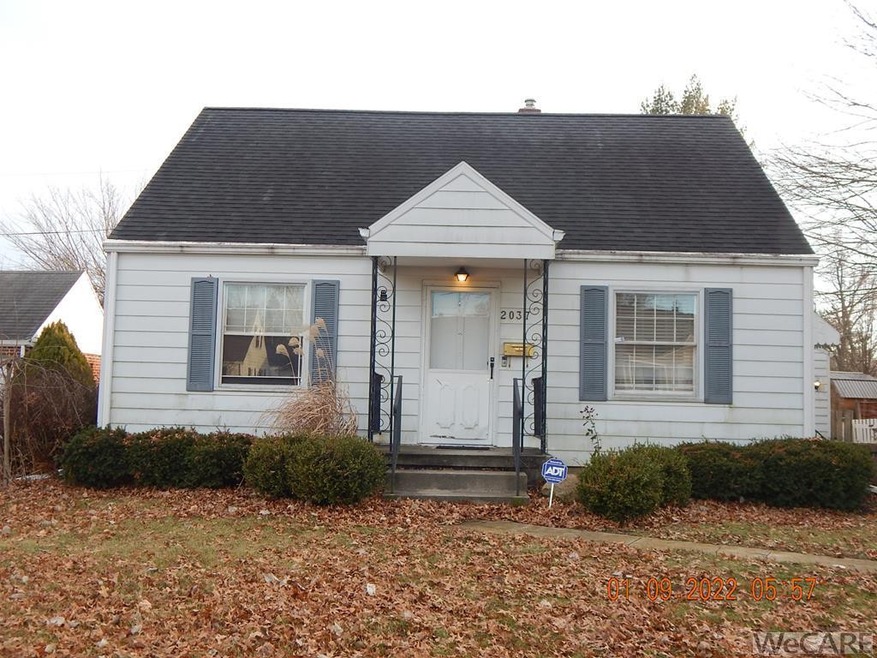 2037 Oakland Pkwy, Lima, OH 45805 - photo 1