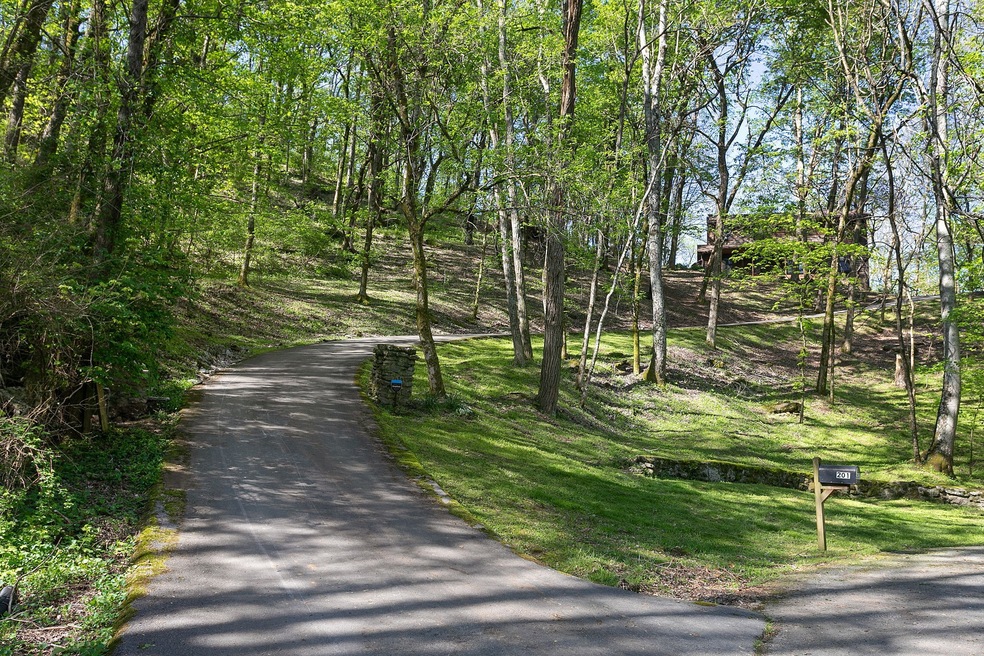 201 Foxwood Ln, Franklin, TN 37069 - photo 1