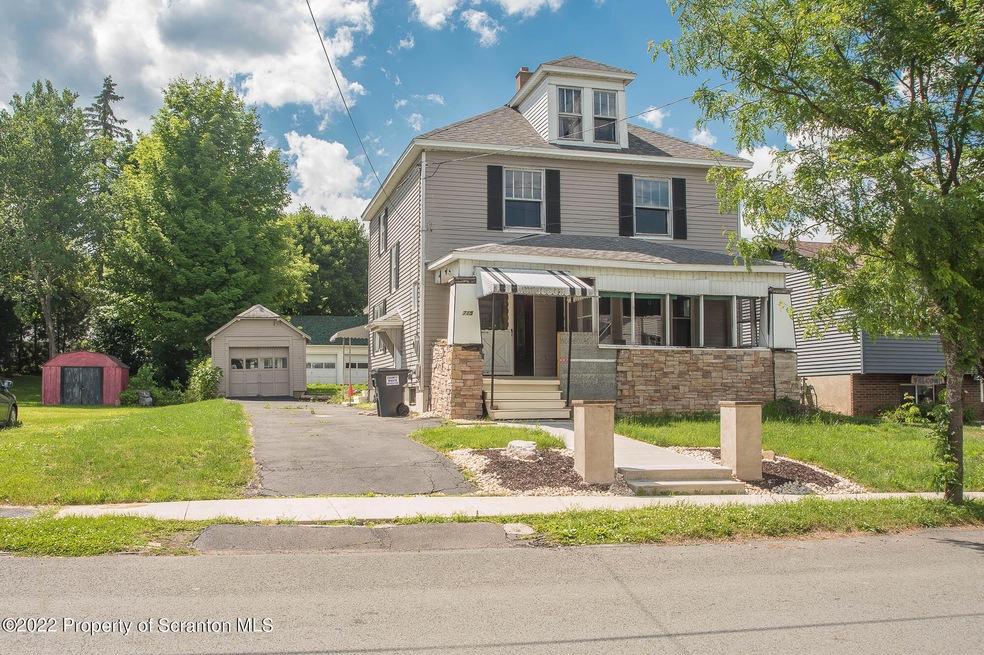 715 Jefferson Ave, Jermyn, PA 18433 - photo 1