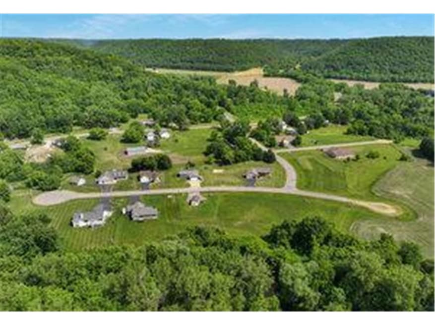 000 Riverwood Dr, Elmwood, WI 54740 - photo 1