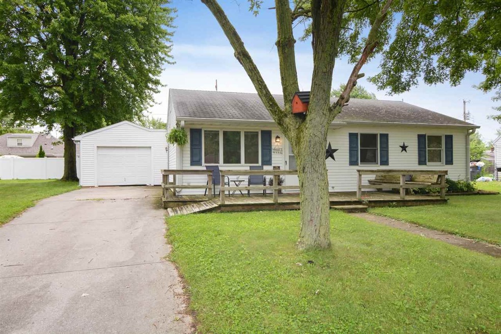 1214 Maplewood Dr, Kokomo, IN 46902 - photo 1