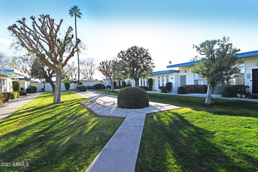 R-9977 W Hawthorn Dr Sun City (S4K) 1-20