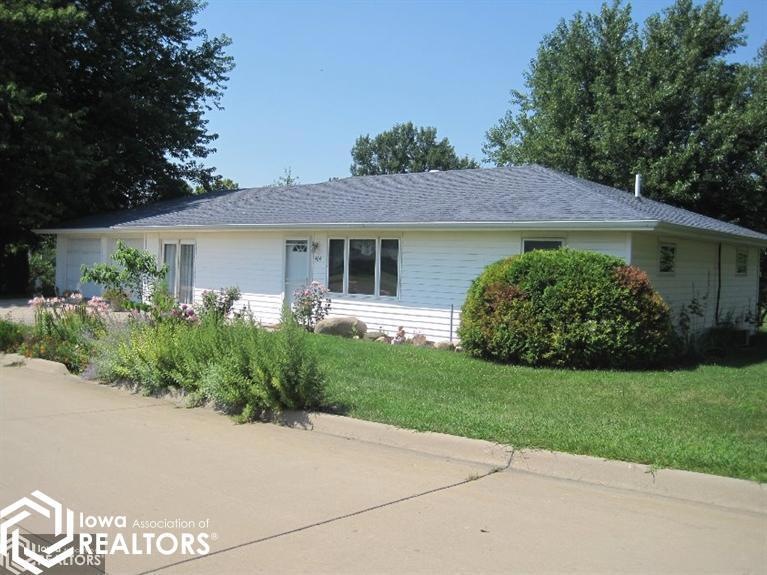 404 W Easy St, Wayland, IA 52654 - photo 1