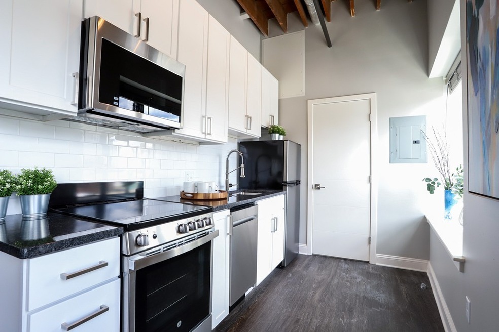 113 Broad St unit 301, Lynn, MA 01902 - photo 1