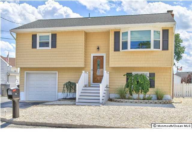 746 Tunney Point Dr, Toms River, NJ 08753 - photo 1