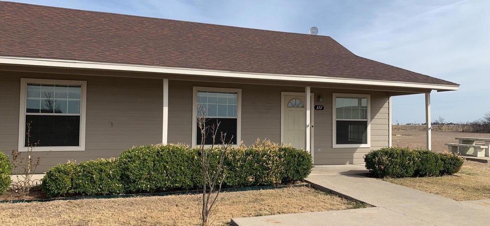 327 S Blue Jay Ct, Weatherford, TX 76088 - photo 1