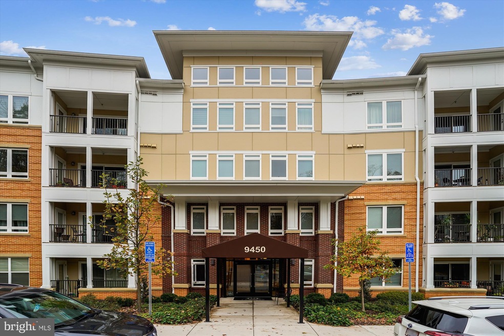 Enclave unit 108, Fairfax, VA 22031 - photo 1