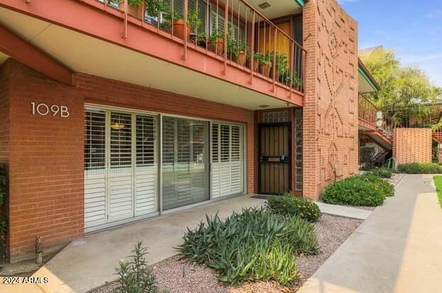 109 E Palm Lane #B