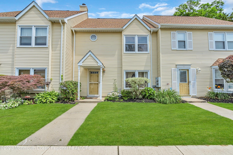 3 Heritage Terr. Front Photo