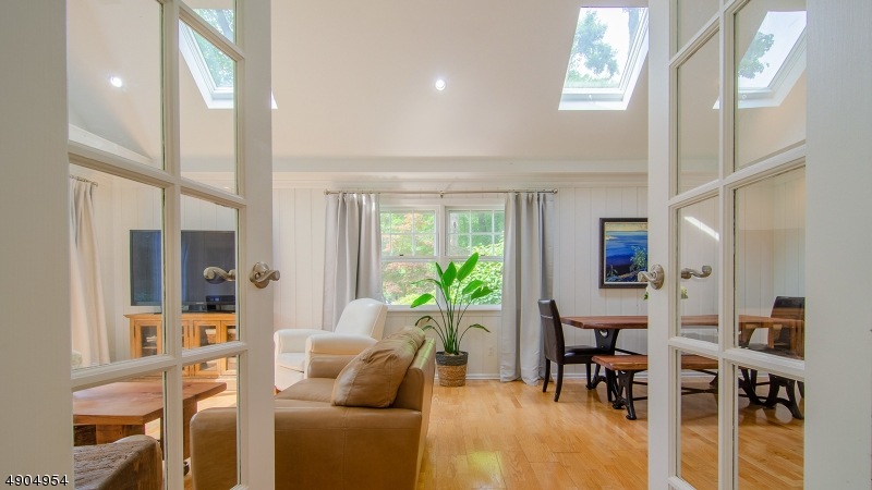 1 Coles Crossing Rd, Hillsdale, NJ 07642 - photo 1