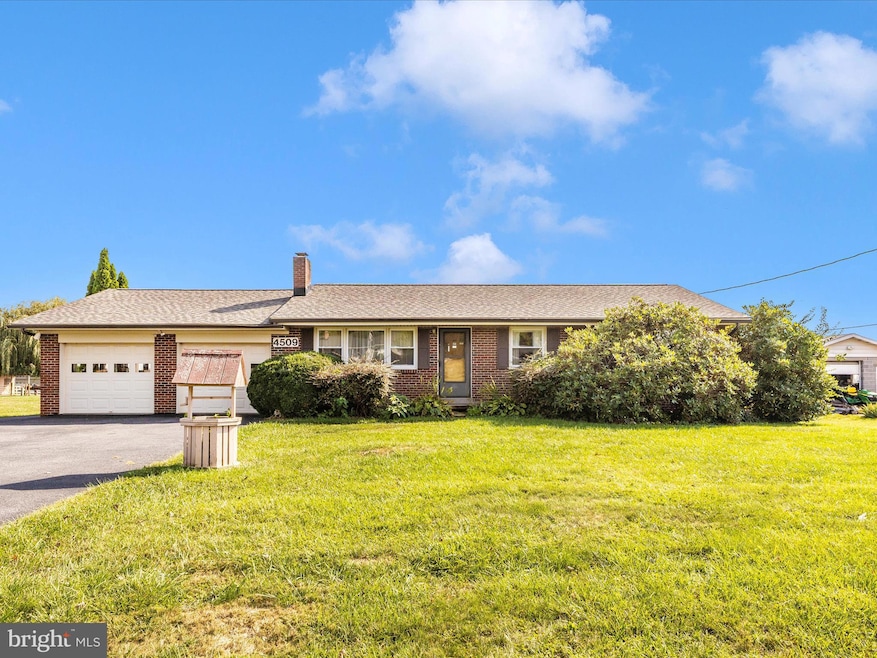 4509 Valley View Rd, Middletown, MD 21769 - photo 1