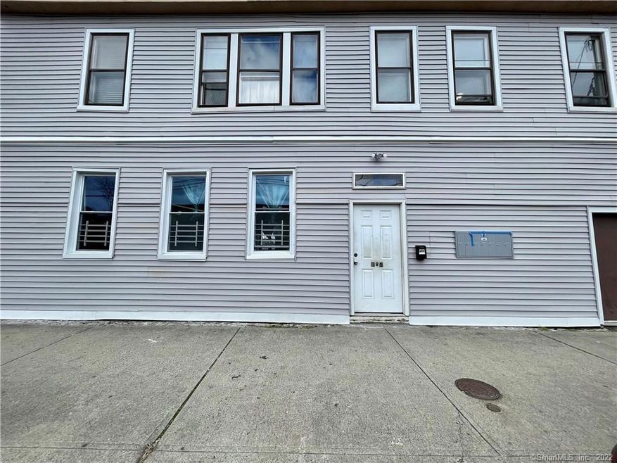 185 Cowles St unit 1, Bridgeport, CT 06607 - photo 1