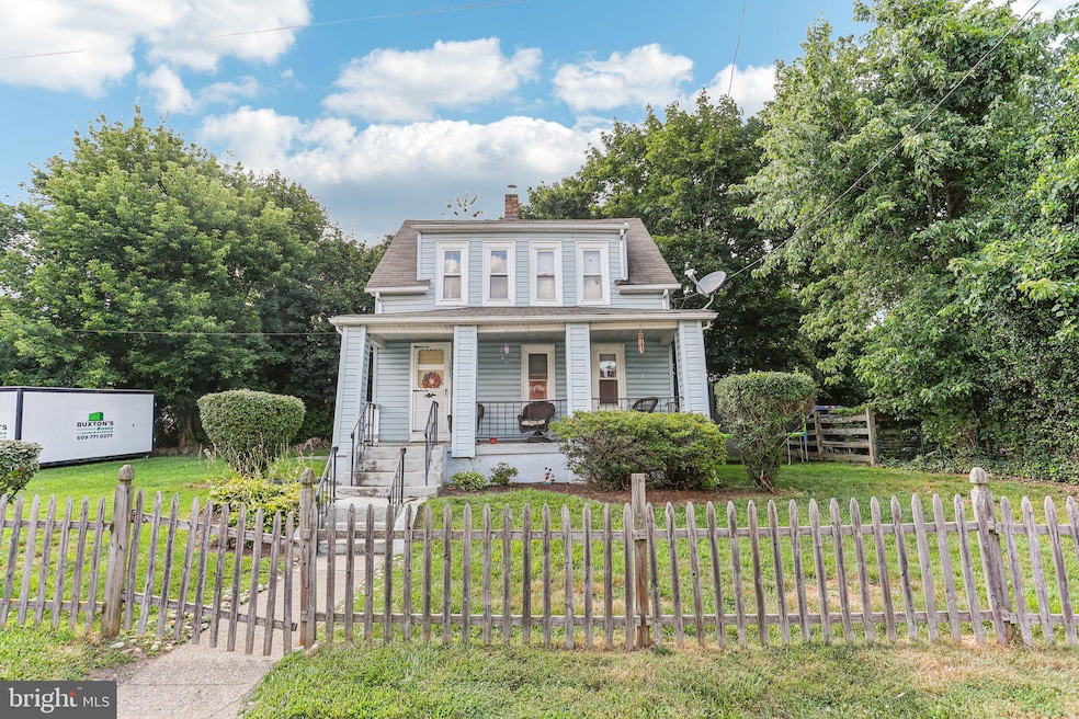 Under Contract $280,000 • Co-Listing Agent