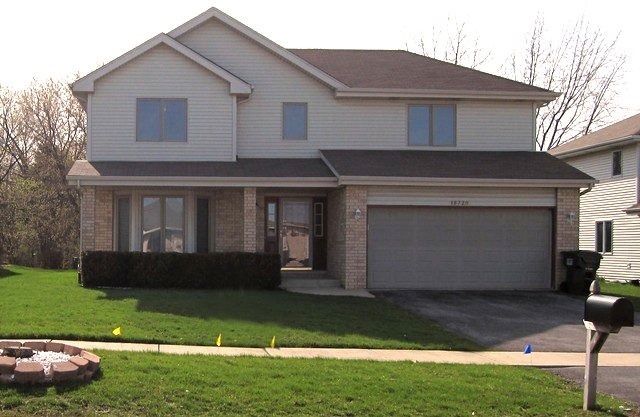 18720 Maple Ave, Country Club Hills, IL 60478 - photo 1