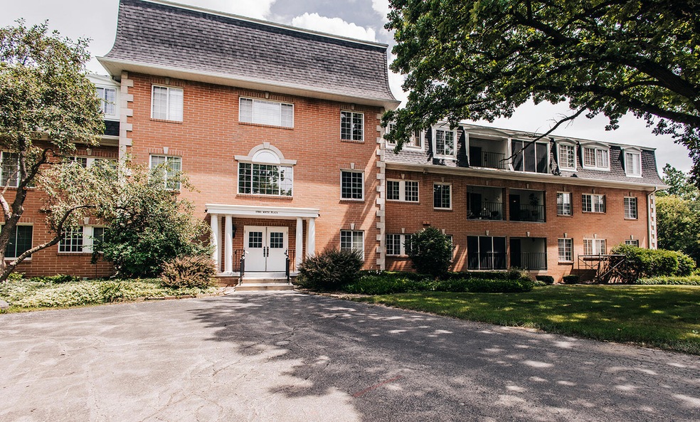 12990 W Bluemound Rd unit 207, Elm Grove, WI 53122 - photo 1