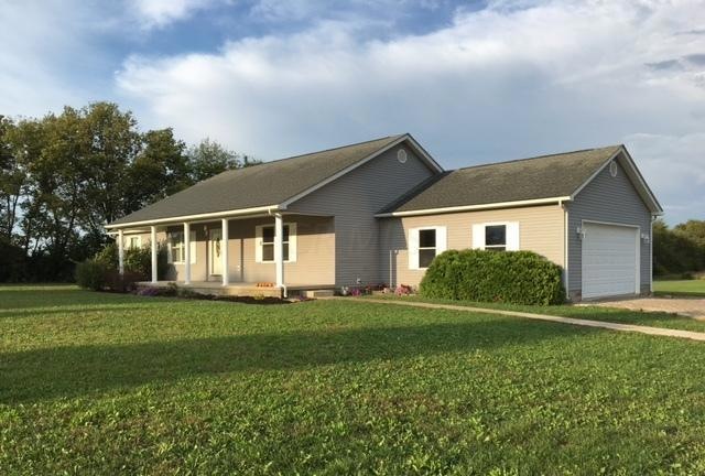 18532 Commercial Point Rd, Circleville, OH 43113 - photo 1