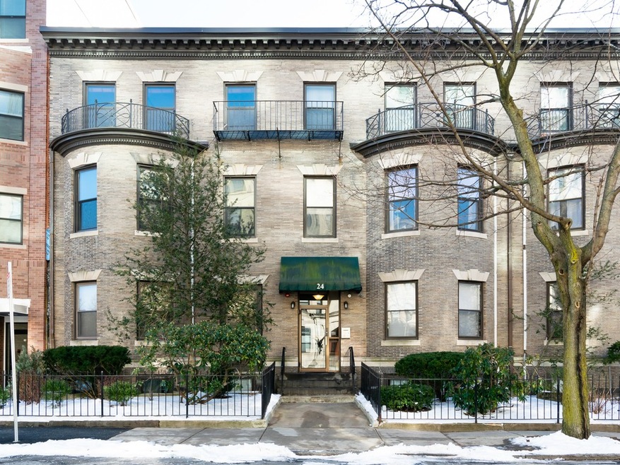 24 Peterborough St unit 12A, Boston, MA 02215 - photo 1