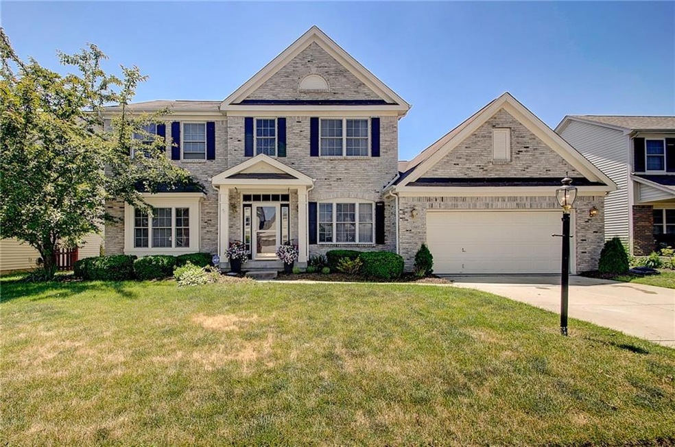 11867 Weathered Edge Dr, Fishers, IN 46037 - photo 1