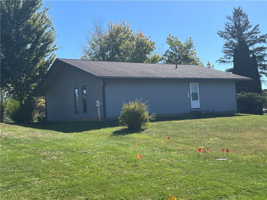 108 Oak St, Slippery Rock, PA 16057 - photo 1