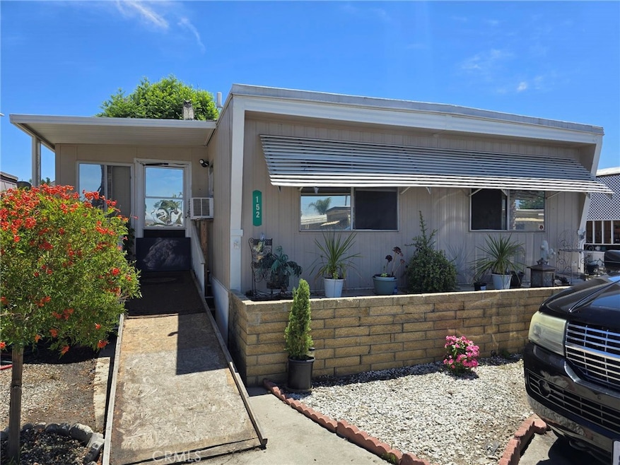 260 N Lyon Ave unit 152, Hemet, CA 92543 - photo 1