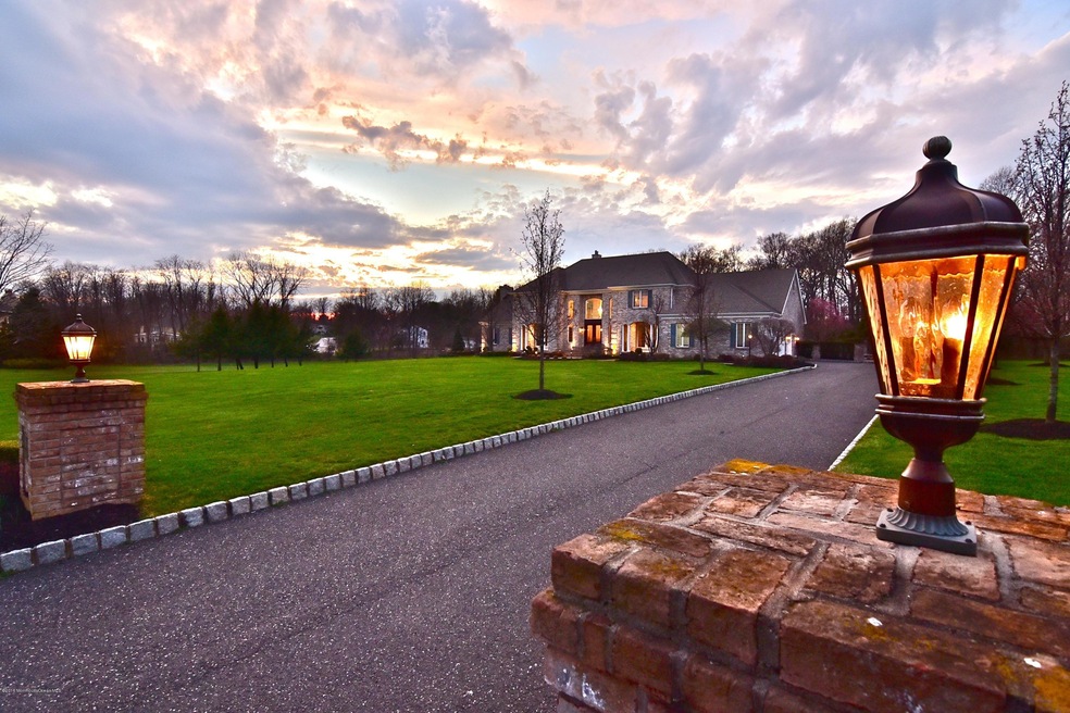 5 BUTTERCUP LANE